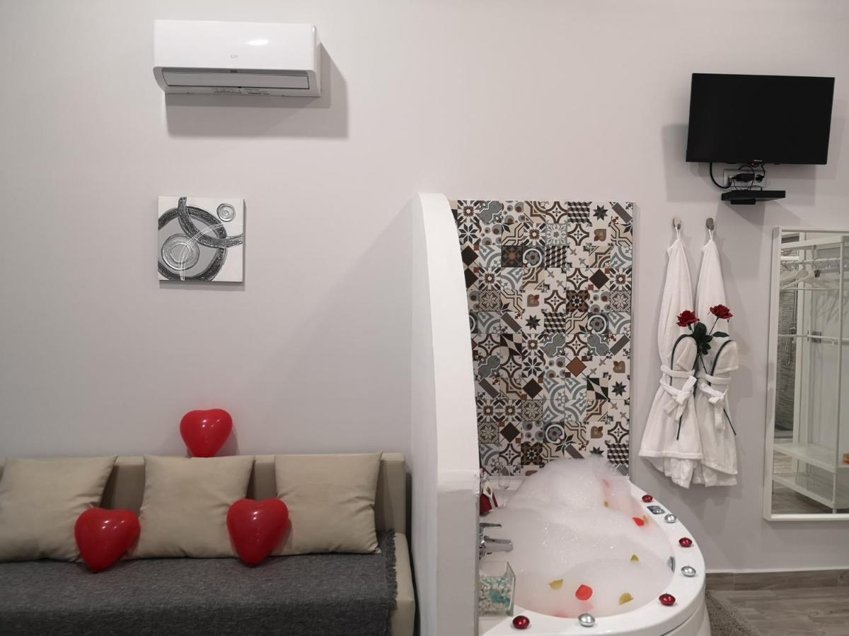 Eres Emerita "Apartamentos & Suites" Merida Bagian luar foto