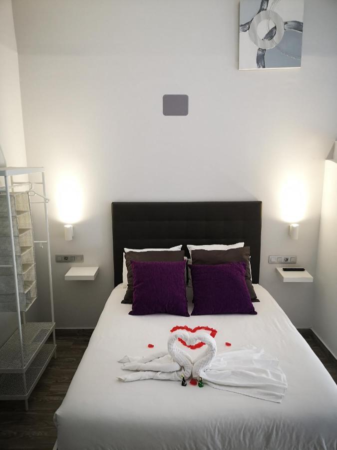 Eres Emerita "Apartamentos & Suites" Merida Bagian luar foto