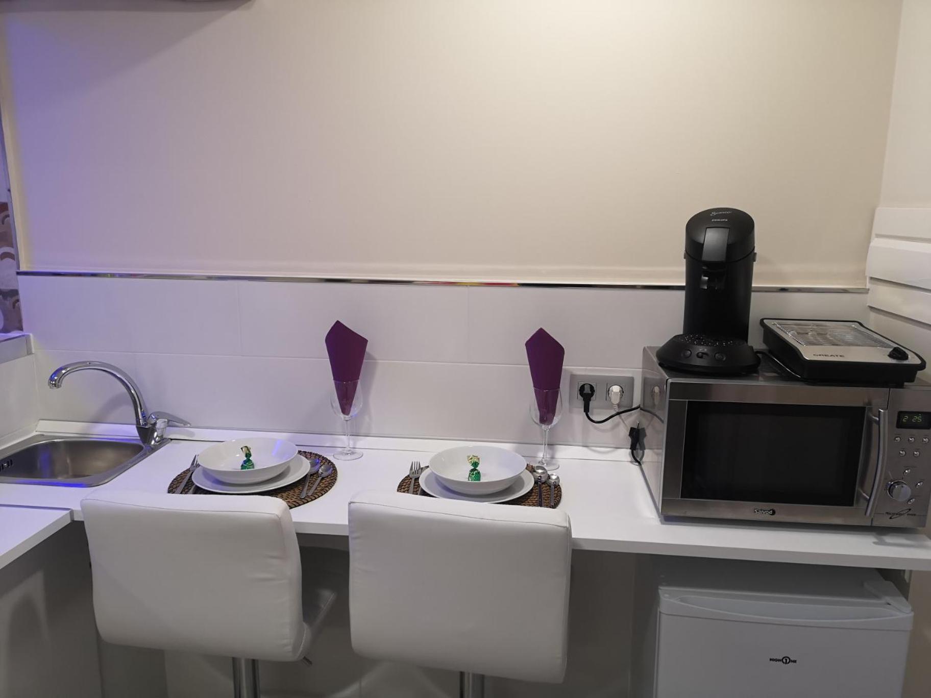 Eres Emerita "Apartamentos & Suites" Merida Bagian luar foto