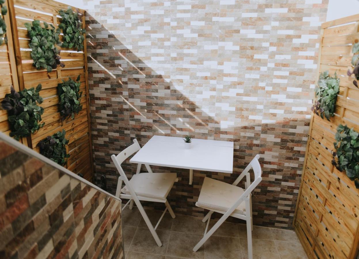 Eres Emerita "Apartamentos & Suites" Merida Bagian luar foto