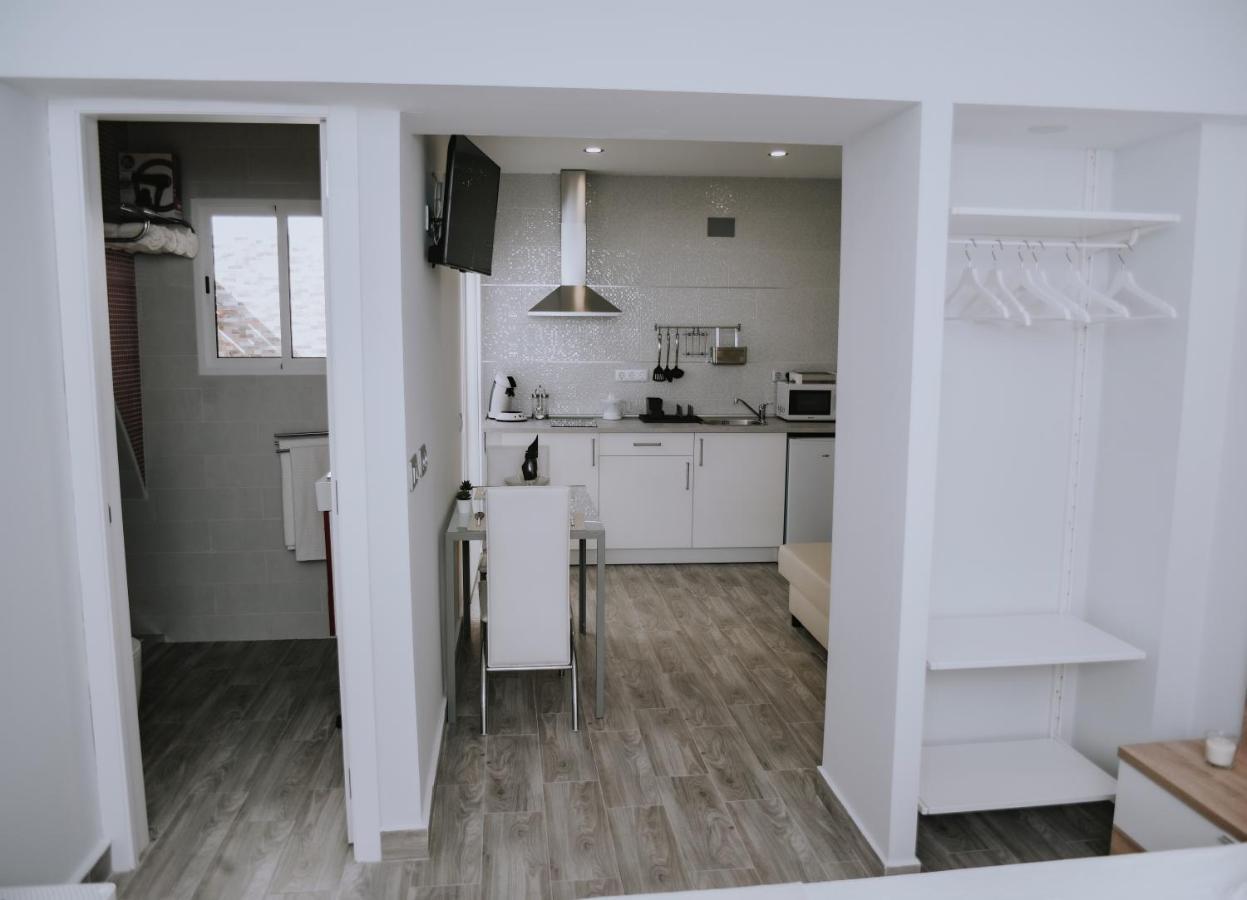 Eres Emerita "Apartamentos & Suites" Merida Bagian luar foto