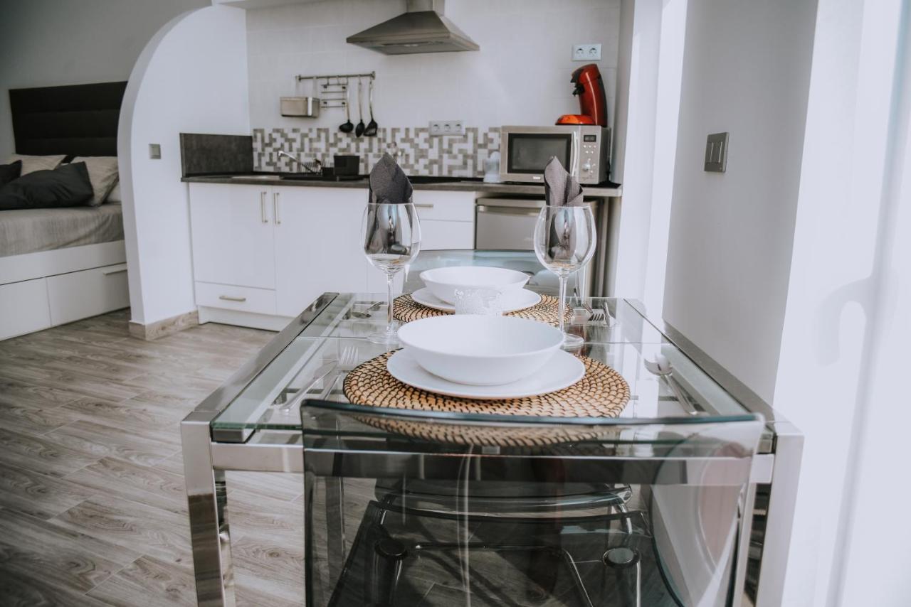 Eres Emerita "Apartamentos & Suites" Merida Bagian luar foto