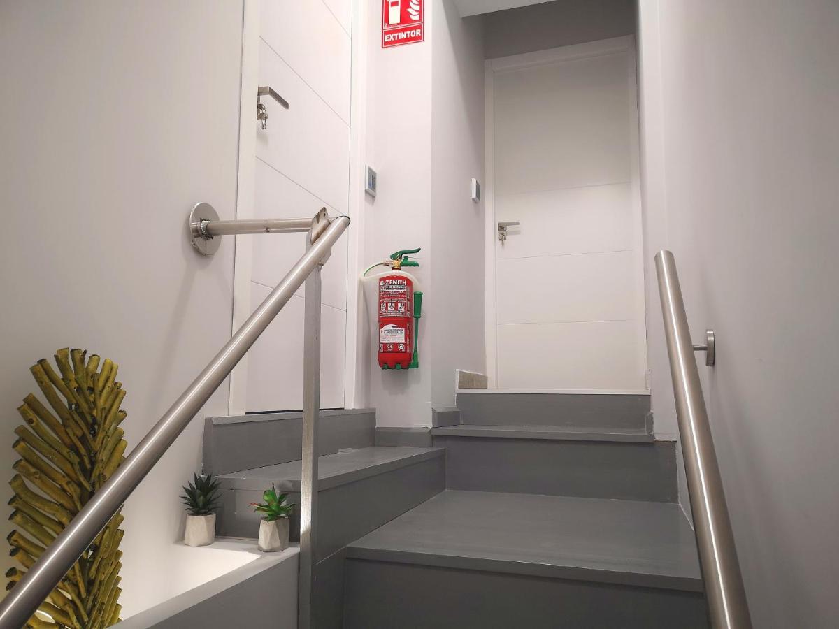 Eres Emerita "Apartamentos & Suites" Merida Bagian luar foto